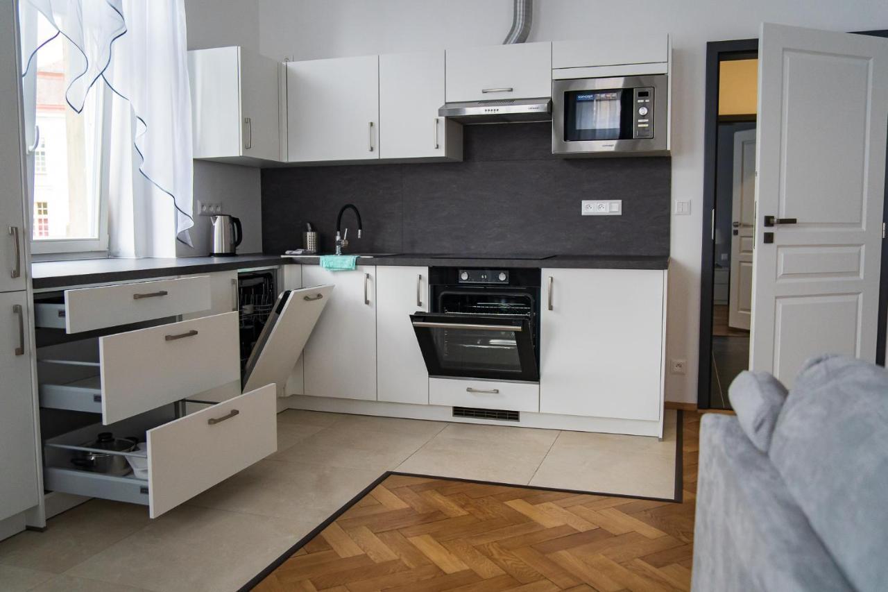 Top Class Apartments In Carlsbad Bulharska Street Κάρλοβι Βάρι Εξωτερικό φωτογραφία
