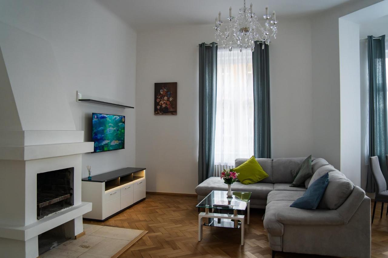 Top Class Apartments In Carlsbad Bulharska Street Κάρλοβι Βάρι Εξωτερικό φωτογραφία