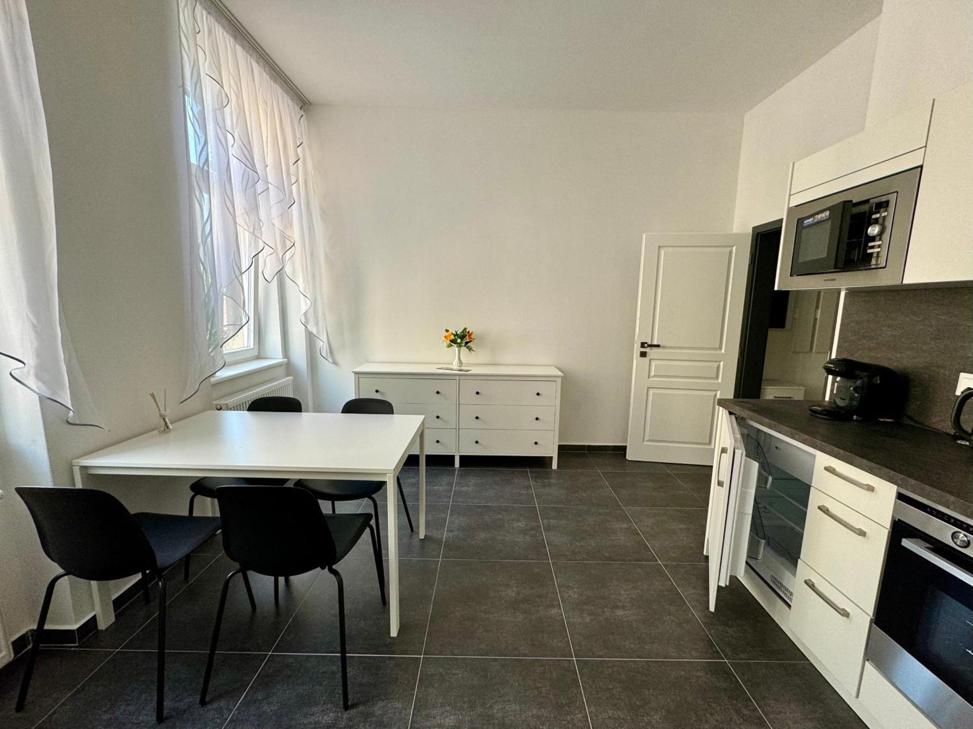 Top Class Apartments In Carlsbad Bulharska Street Κάρλοβι Βάρι Εξωτερικό φωτογραφία